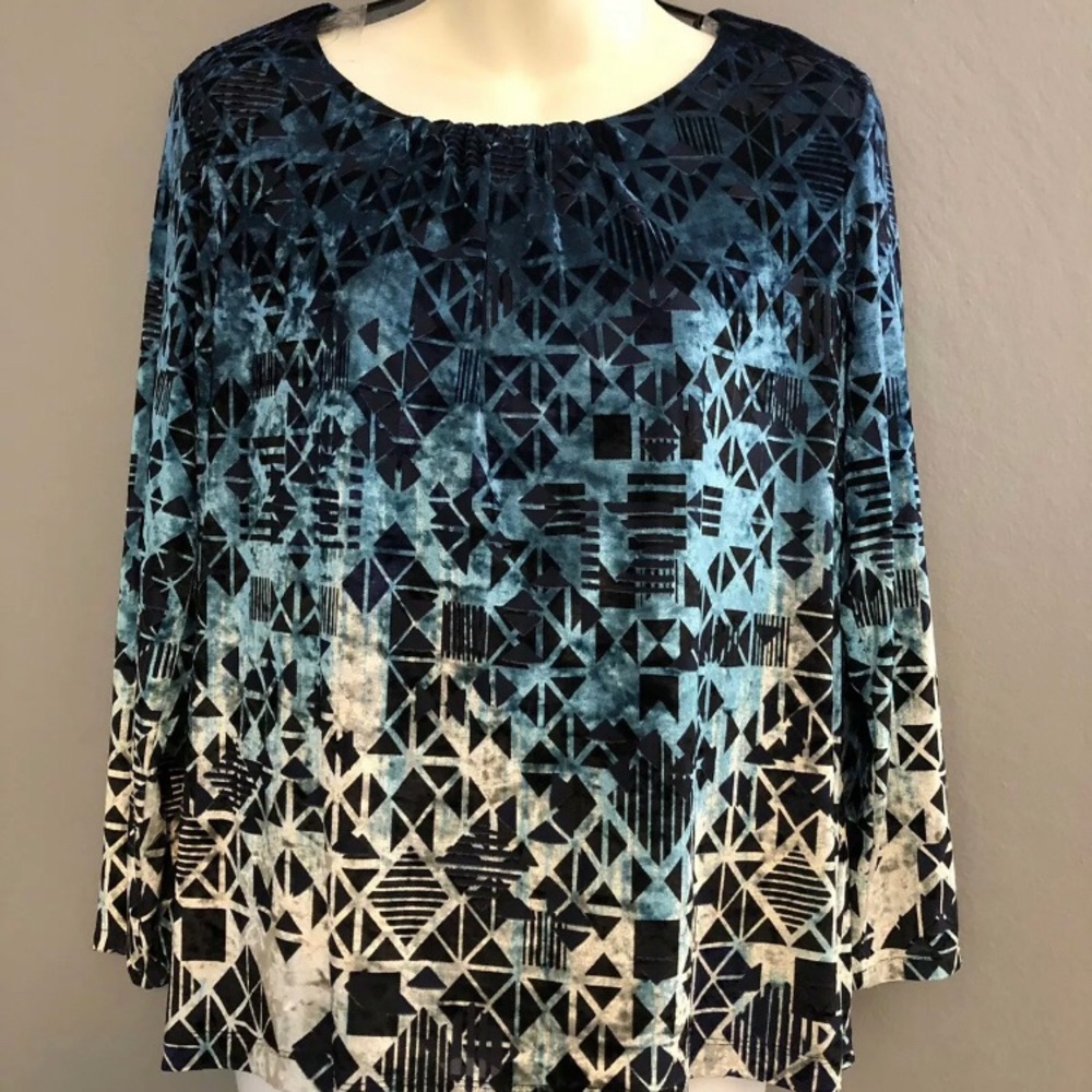 CHICO'S Women's Top Size 1 Blue Long Sleeve NWOT